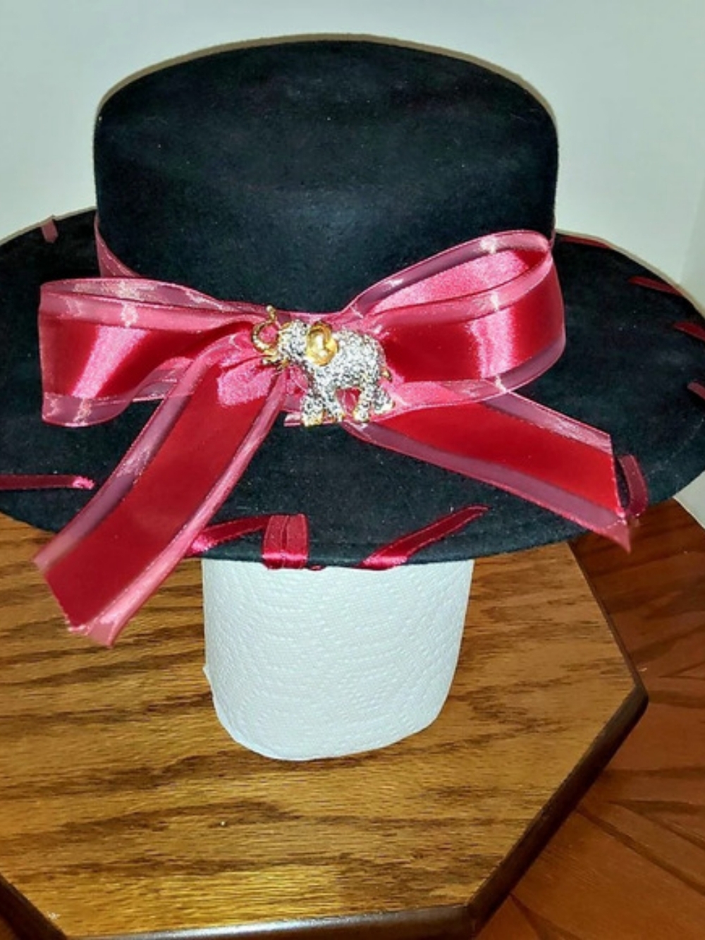 Arlin Wool Wide Brim Bow Hat in Black & Pink